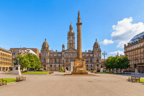 George Square — las estatuas y Donald Dewar