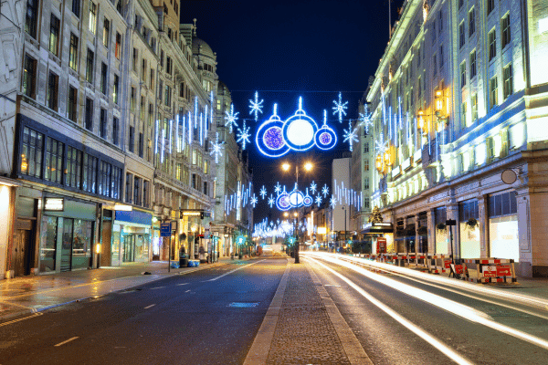 London: Christmas Lights Walking Tour — image 2