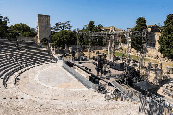 Recorrido histórico a pie por la antigua Arles — image 4