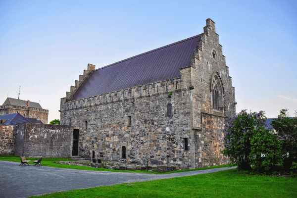 Visita a pie autoguiada sobre cultura e historia de Bergen — image 3