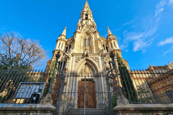 Visita autoguiada a pie por lo más destacado del Eixample de Barcelona — image 3