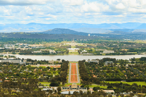 Canberra City Highlights Self Guided Walking Tour