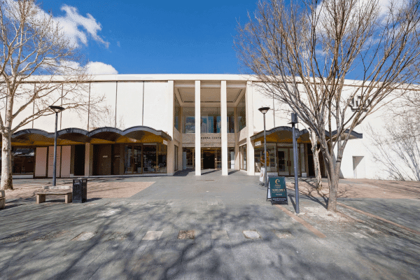 Visita autoguiada a pie por lo más destacado de la ciudad de Canberra