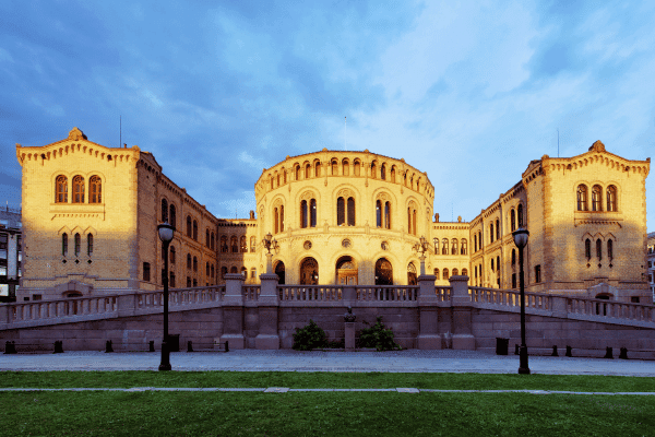 Tour a pie autoguiado por Oslo