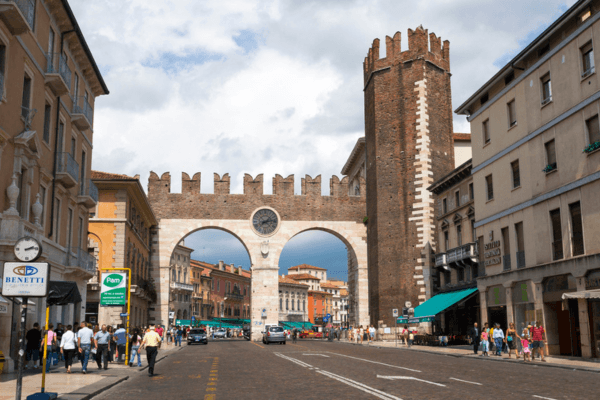 Verona: recorrido a pie por Romeo y Julieta con una aplicación