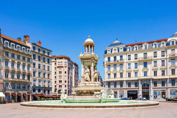 Tour a pie de día completo por la Segunda Guerra Mundial y la Resistencia en Lyon — image 3