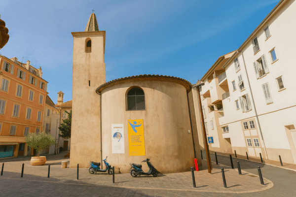 Tour a pie autoguiado por Cannes — image 2