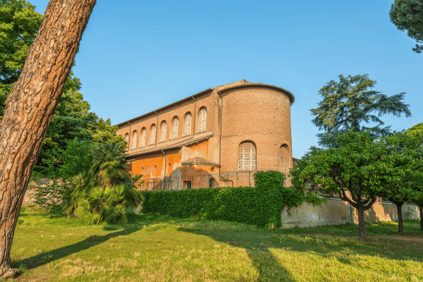 Visita autoguiada a pie por la antigua Roma