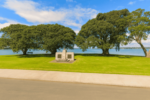 Tour a pie autoguiado por Devonport Auckland — image 5