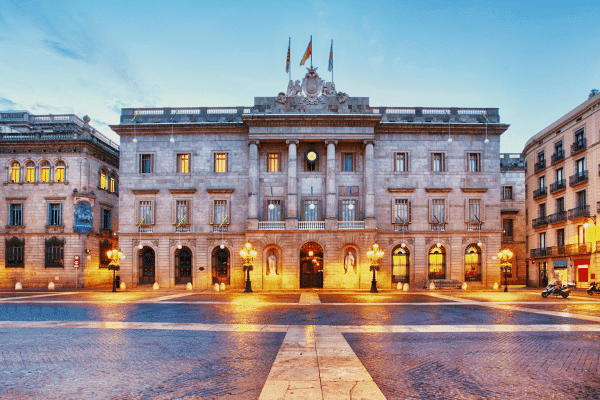 Visita autoguiada a pie por las luces navideñas de Barcelona — image 5