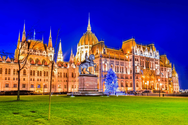 Visita autoguiada a pie de Navidad por Budapest — image 3
