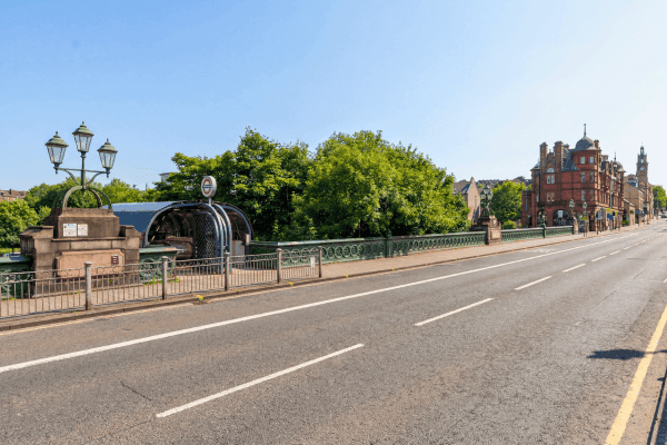Welcome + Kelvinbridge Station