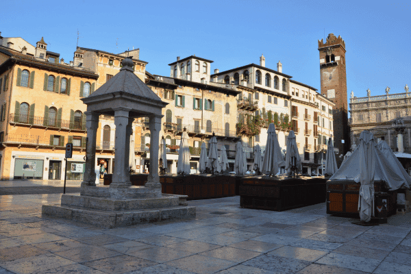 Tour a pie autoguiado por los rincones secretos y la historia de Verona — image 5