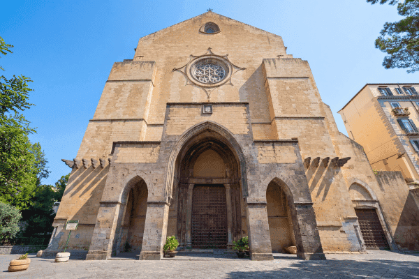 Tour a pie autoguiado por la historia oscura y misteriosa de Nápoles — image 4