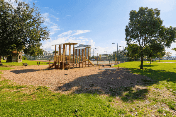 Melbourne: Ghosts of Williamstown Self-Guided Walking Tour — image 4